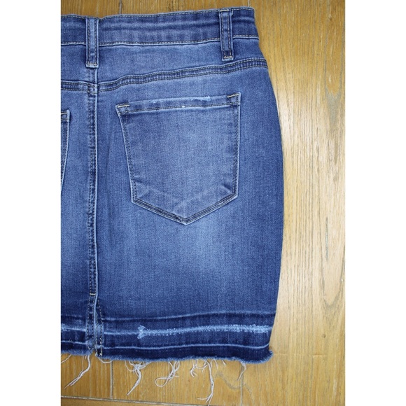 KanCan Frayed Raw Hems Mini Jean Denim Skirt 3 25 Preowned - Picture 7 of 9